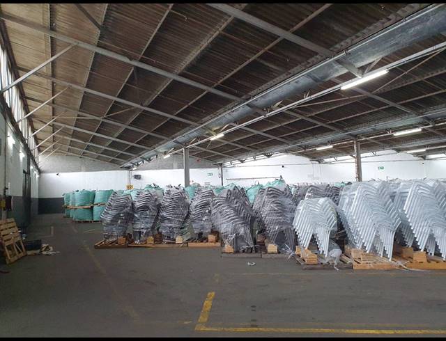 4,228M² FACTORY TO LET IN SACKS CIRCLE INDUSTRIAL